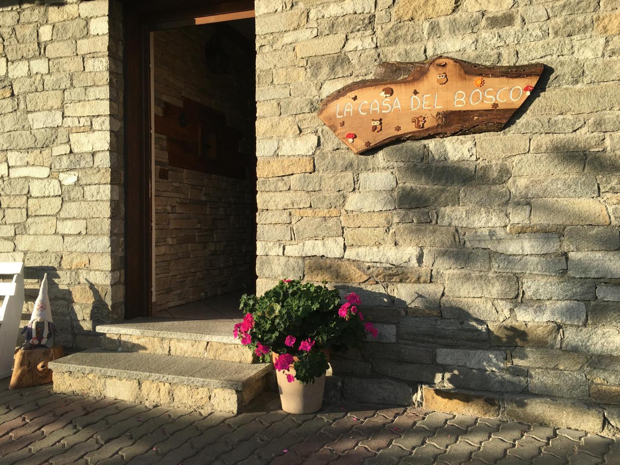 La Casa Del Bosco Lägenhet Aosta Exteriör bild
